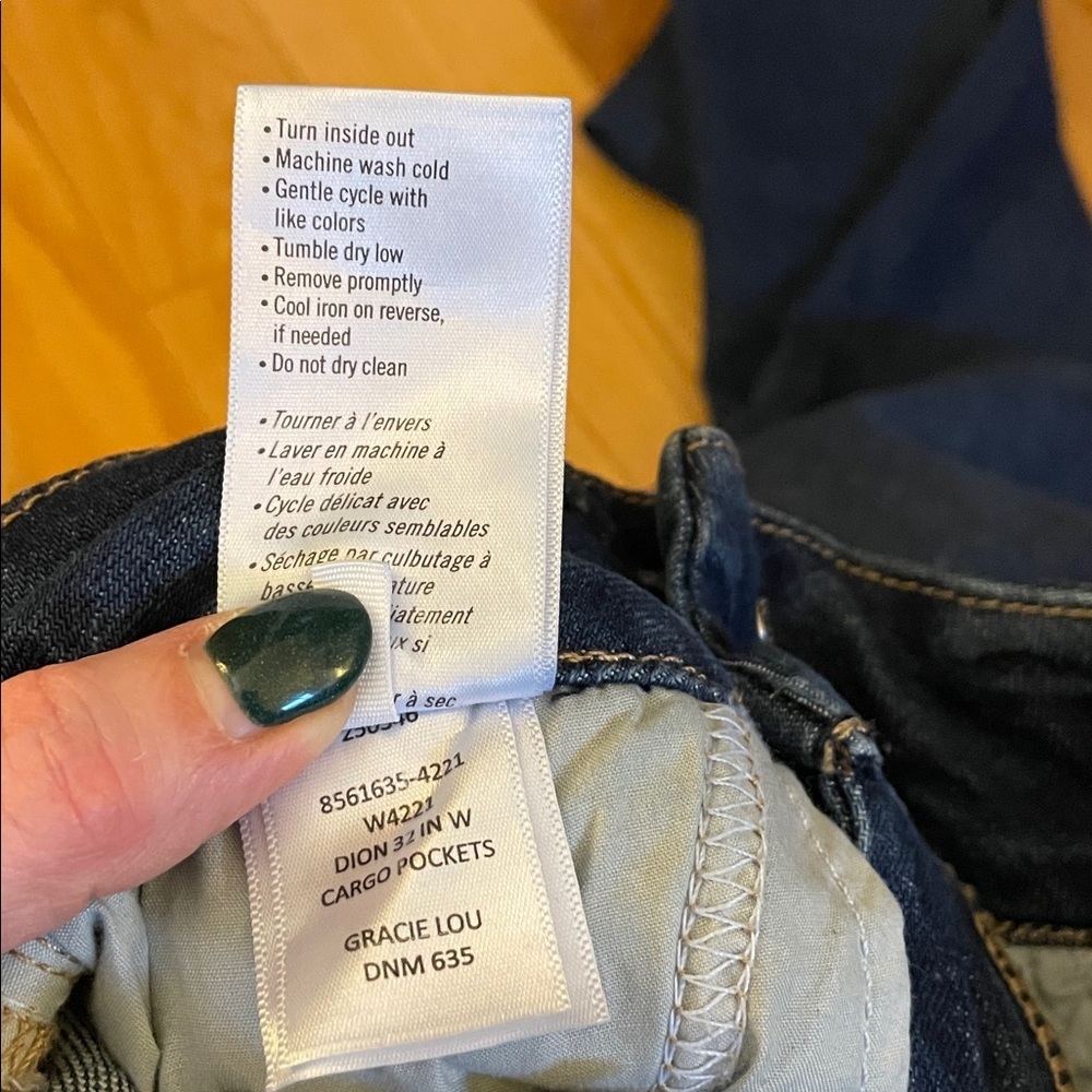 PAIGE Dion High Rise Bootcut Cargo Jeans in Gracie Lou, size 26, EUC - Picture 12 of 15